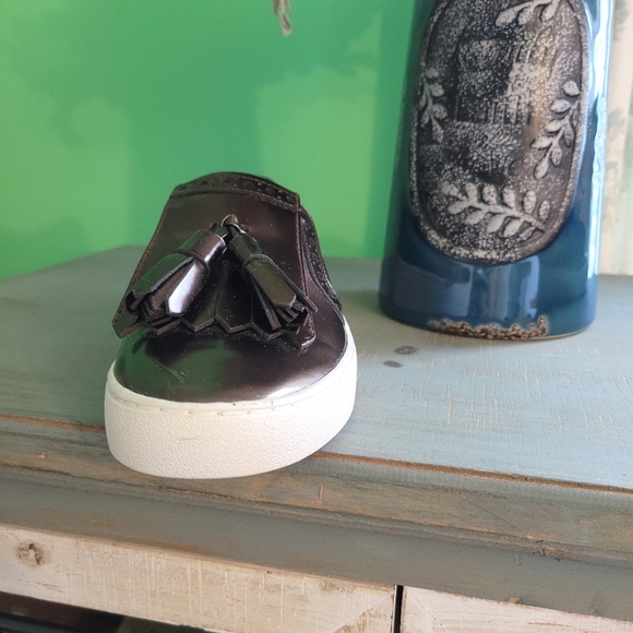 Michael Kors slip ons - Picture 4 of 16